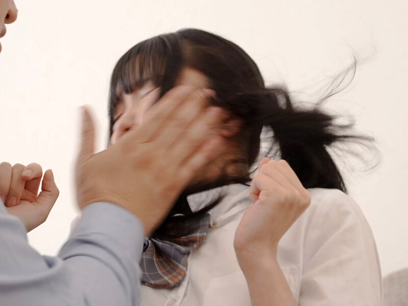 学生時代に僕をイジメていた同級生の最愛の一人娘を復讐イラマチオで喉凹にしてやった 日泉舞香